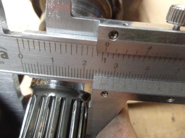 CARDAN DROIT TOYOTA AURIS 1.4 D-4D 6 VITESSES 2010 - Vue 5